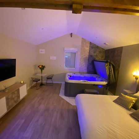 Le Cocoon D'Emy Bed & Breakfast Louvetot Eksteriør bilde