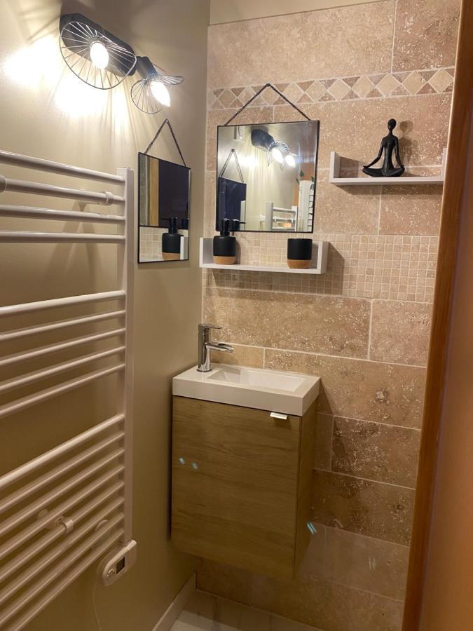 Le Cocoon D'Emy Bed & Breakfast Louvetot Eksteriør bilde